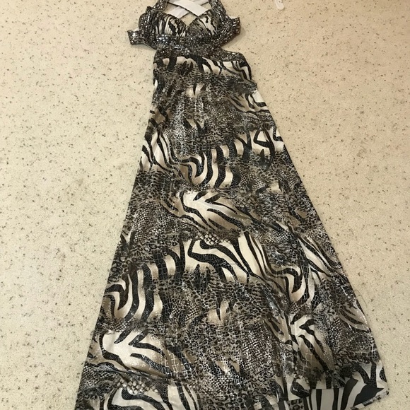 Gorgeous animal print formal dress - Picture 6 of 7